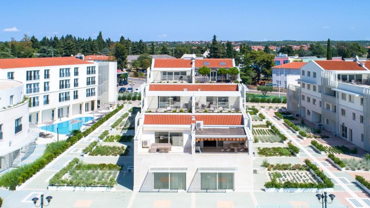 Edra Suite Apartment Umag Eksteriør billede