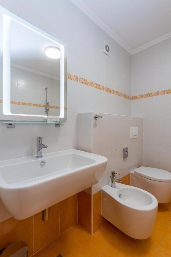 Edra Suite Apartment Umag Eksteriør billede